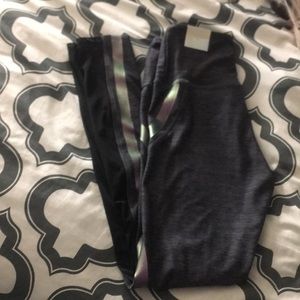 Victoria’s Secret pink workout leggings